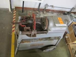 RIDGID ELECTRIC PIPE CUTTER MODEL # 535. LOADING & HANDLING FEE $15-4046